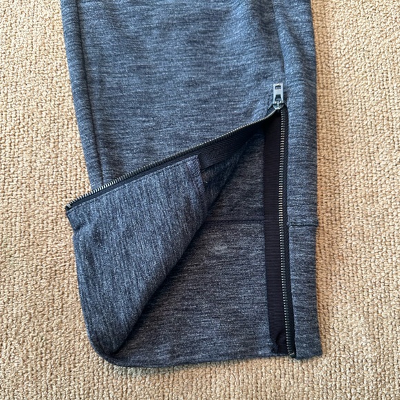 Athleta Metro Street Jogger size Large - Picture 10 of 12